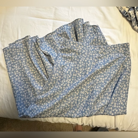 Pants - Picture 2 of 4